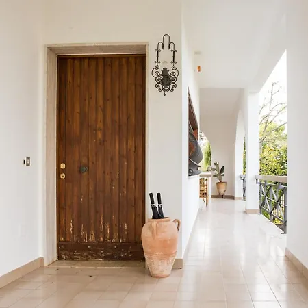 Aspasia, Relaxing In Ostuni